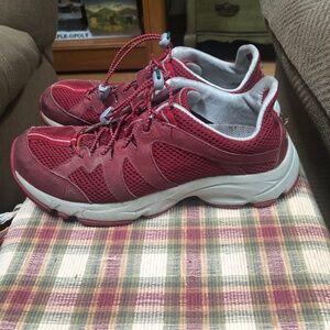 LL Bean Athletic Outdoors Sneakers 8